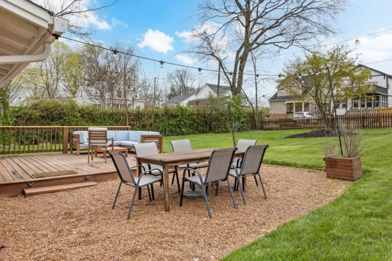 度假居 Space Cowboy - Firepit Huge Yard Close2Downtown 纳什维尔